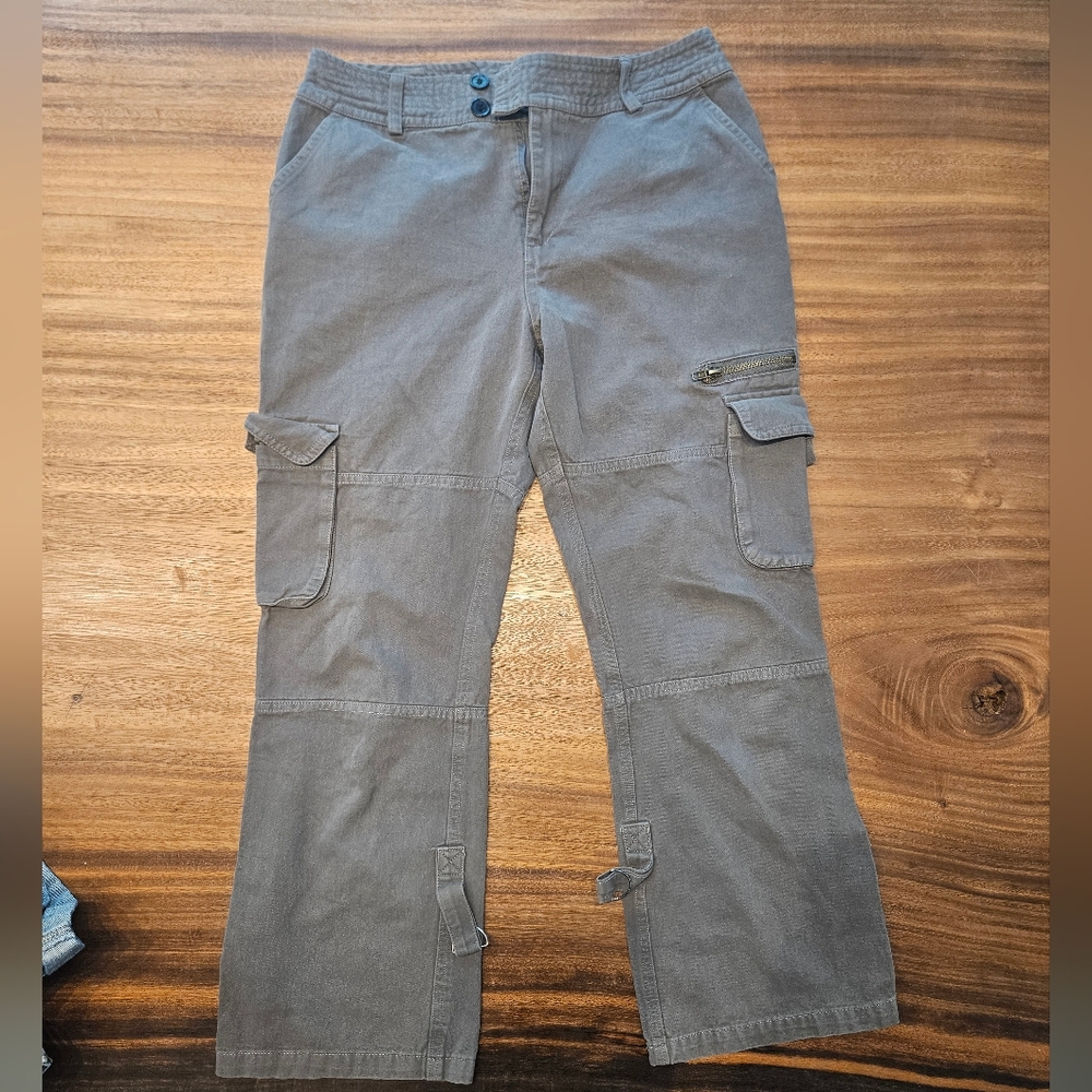 Woman's Gray Cargo Pants